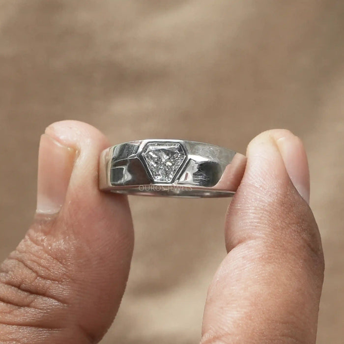 Edward Ring - Vidar Jewelry - Unique Custom Engagement And Wedding Rings